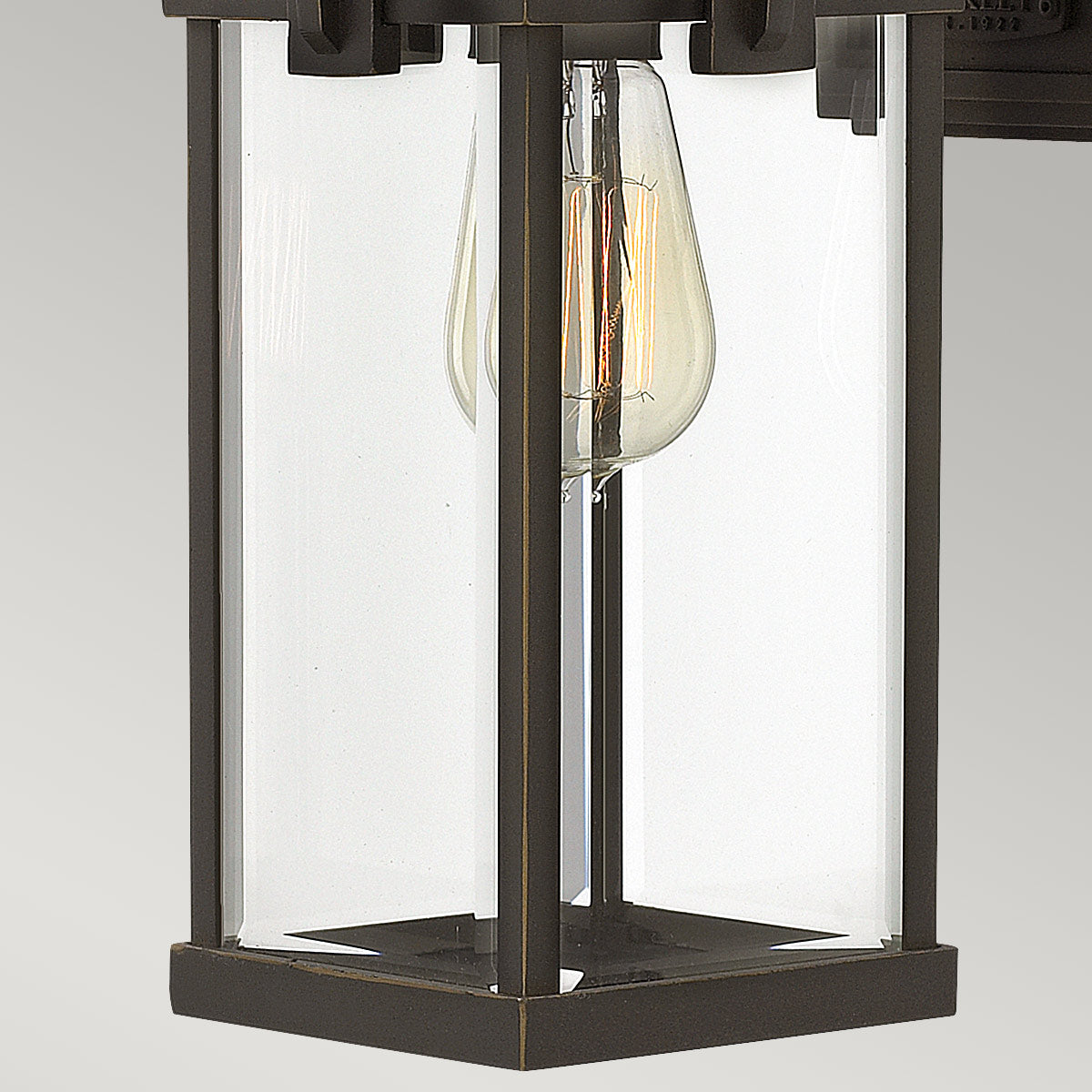 Hinkley - Manhattan 1 Light Medium Wall Lantern